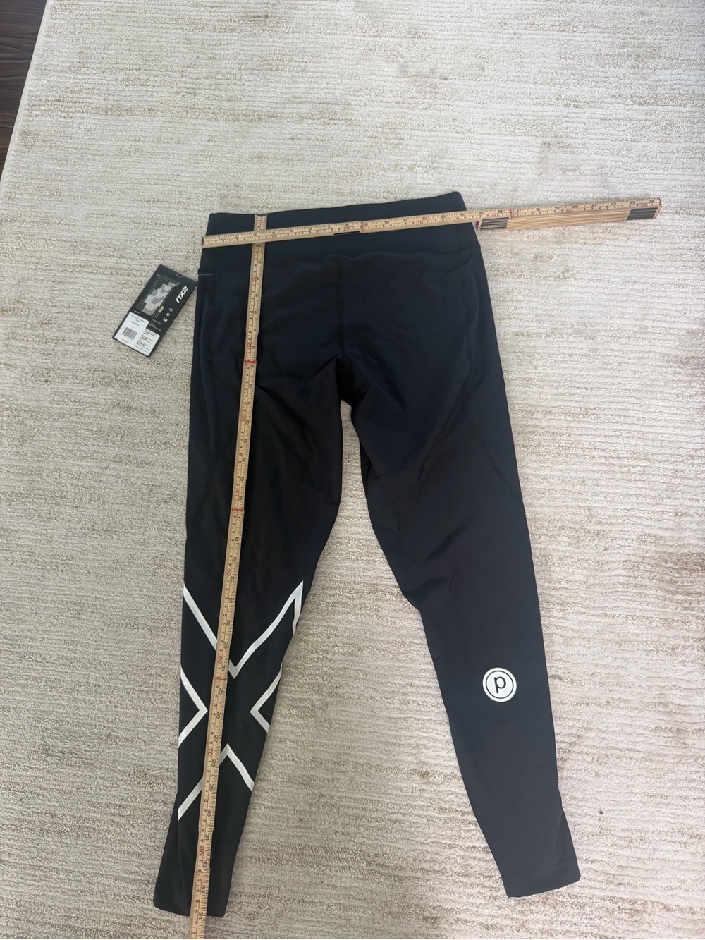 NWT Women’s Size Large 
2XU PB Active Compression Tights Black/White $108 MSRP - Picture 2 of 10